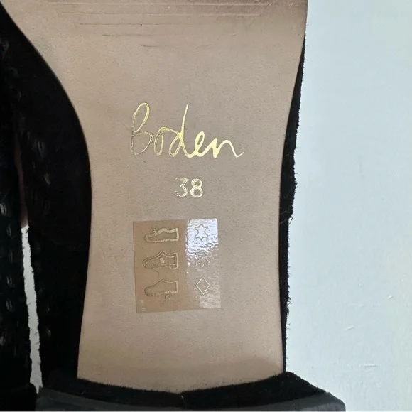 Boden Esme Low Heels Black Suede - Picture 8 of 8